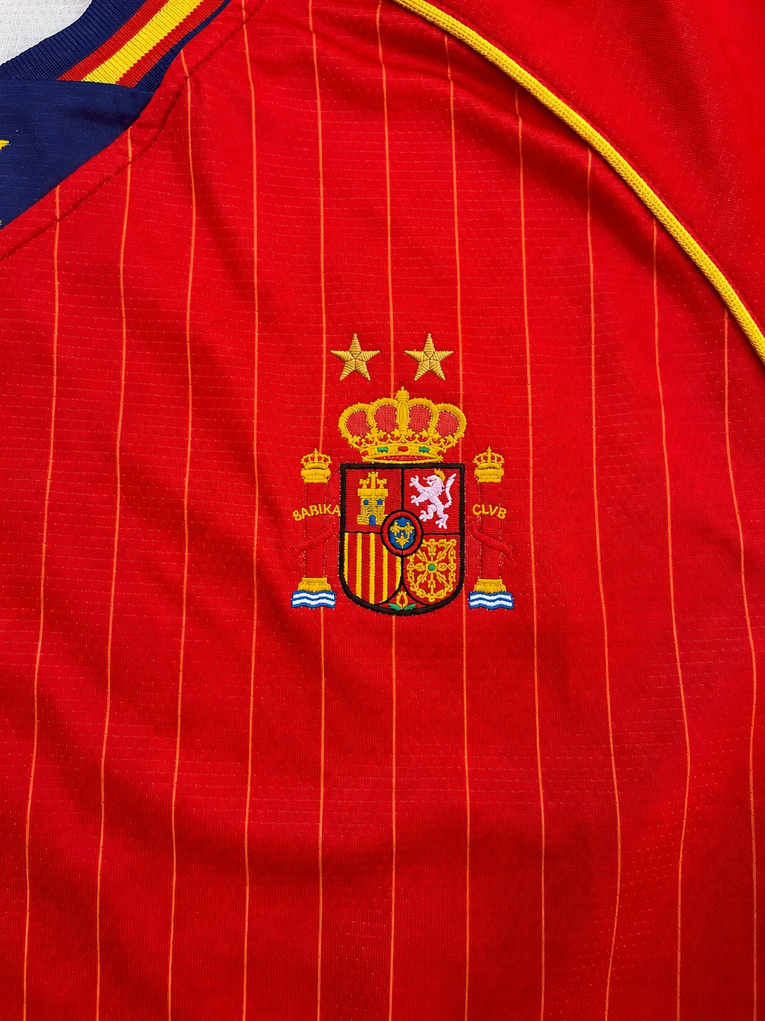 Detalle de escudo bordado Sabika